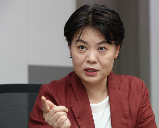 지난 7월28일 국민의힘 대선 주자인 윤희숙 의원이 국회 의원회관에서 연합뉴스와 인터뷰하고 있다.연합뉴스